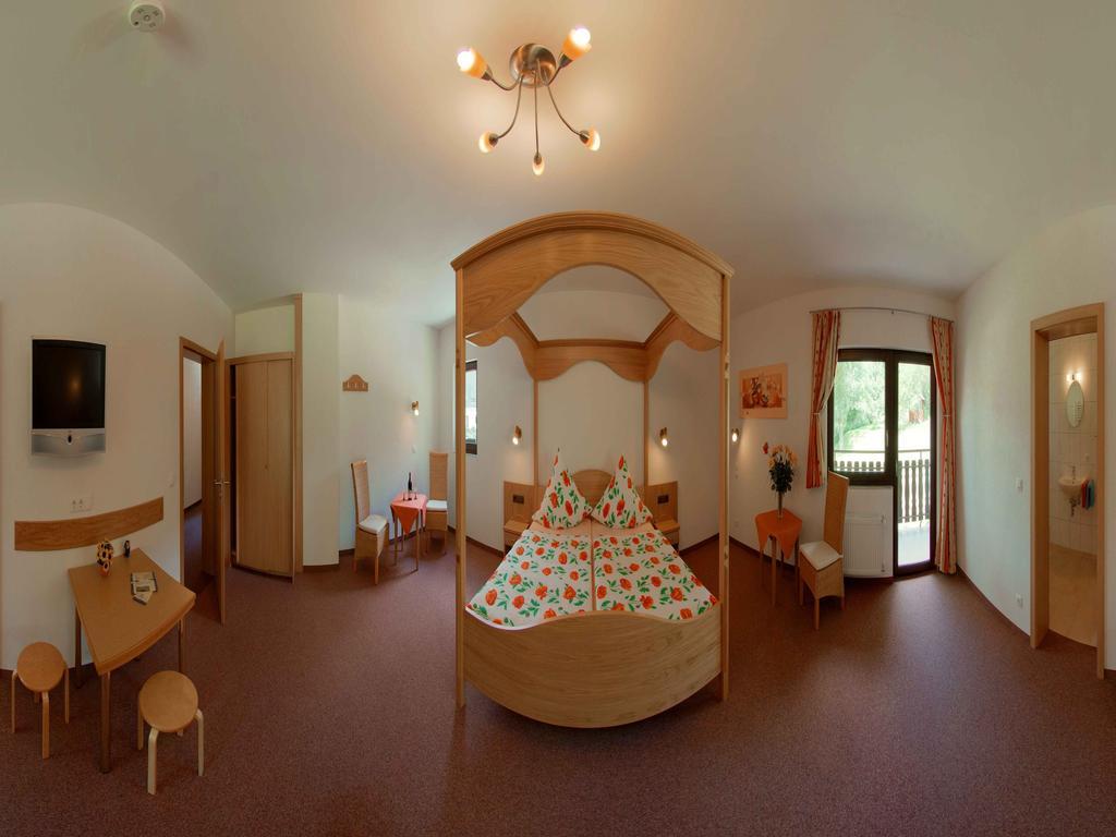 Moselhotel Waldeck Burgen  Εξωτερικό φωτογραφία
